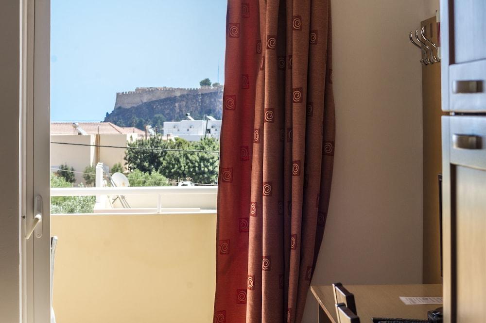 Lindos Blue Sky Aparthotel Bagian luar foto