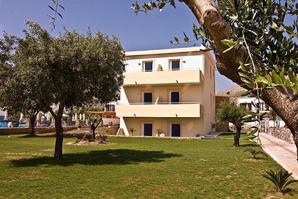 Lindos Blue Sky Aparthotel Bagian luar foto